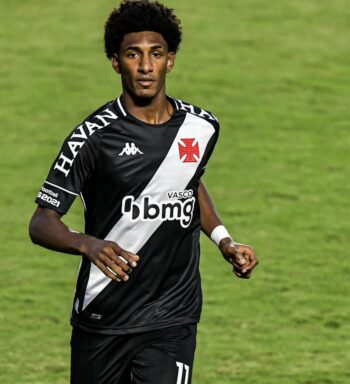 Vasco fecha primeira fase da reformulação com time definido, mas briga por posições promete esquentar