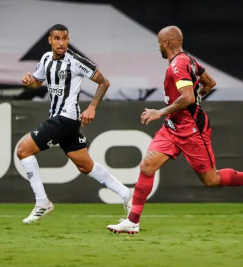 Alan Franco e Jair apostam em tempo sem jogos para retornarem à titularidade no Galo