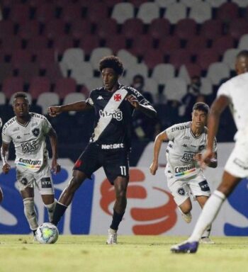 Talles Magno volta a marcar pelo Vasco: ‘Só tenho a agradecer ao Vanderlei por confiar no meu futebol’