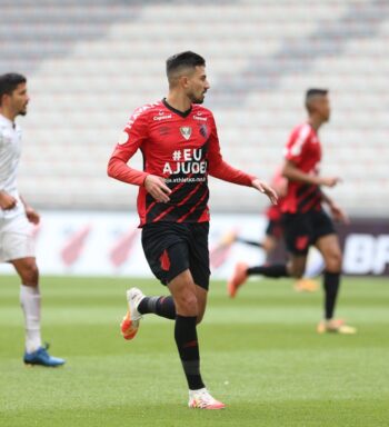 Athletico x Metropolitanos: Pedro Henrique alerta sobre vaga única no grupo: “Ficou mais difícil”