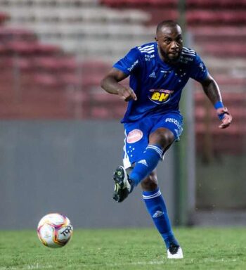 Líder no Cruzeiro, Manoel opina sobre planejamento para a próxima temporada