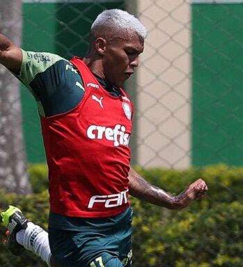 Gabriel Veron revela satisfação ao disputar final pelo Palmeiras