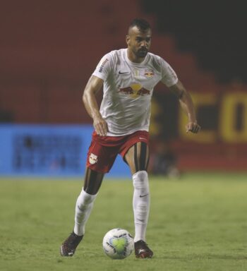 Fabrício Bruno comemora volta aos jogos do Bragantino e foca na reta final do Brasileirão