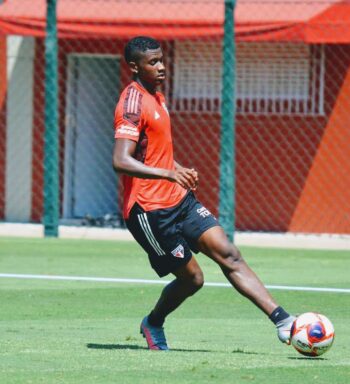 Orejuela se apresenta em boas condições, contrariando expectativa do São Paulo Marcelo Baseggio