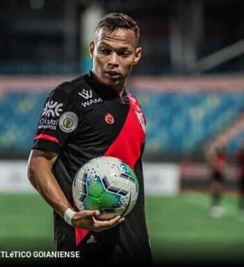 Atlético Goianiense assegura permanência de Janderson