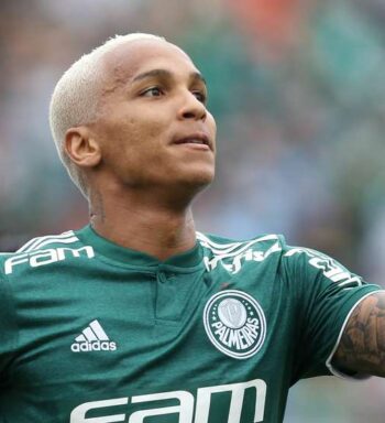 Deyverson relembra período no Palmeiras e agradece Felipão