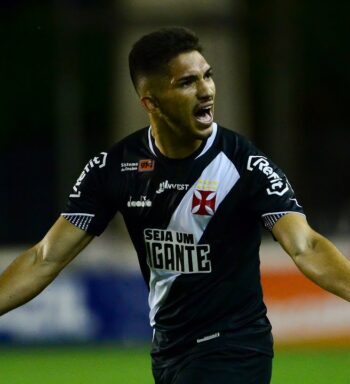 Andrey comemora gol de falta na Copa do Brasil: “Muito confiante”