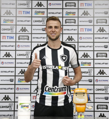 Klaus vê ‘oportunidade muito grande’ no Botafogo, cita mescla com jovens e diz: ‘Me sinto preparado’