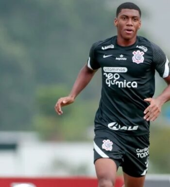 CRIA DA BASE DO CORINTHIANS FALA EM TRABALHO FORTE PARA ESTAR À DISPOSIÇÃO DE SYLVINHO NO BRASILEIRO