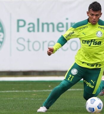 Alimentação e mais força: Veron detalha trabalho para voltar após três meses fora no Palmeiras