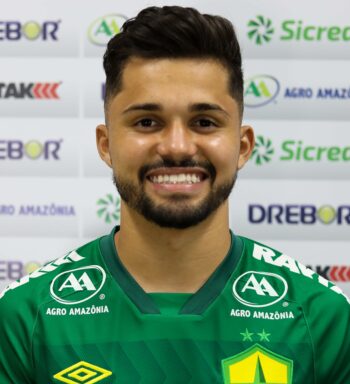 Alesson mira títulos e vê Cuiabá como “grande oportunidade” da carreira: “Mostrar meu valor”