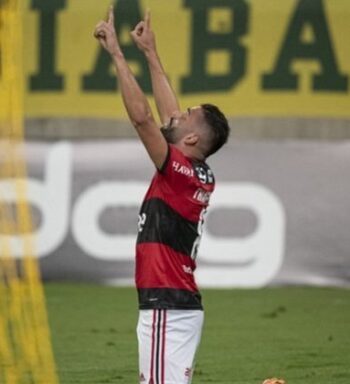 Thiago Maia pode alcançar a marca de 50 jogos com a camisa do Flamengo diante do Cuiabá