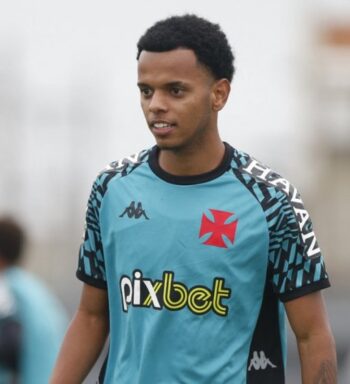 Ao LANCE!, Riquelme analisa 2021, revela sonhos e projeta o futuro no Vasco: ‘Quero fazer história aqui’