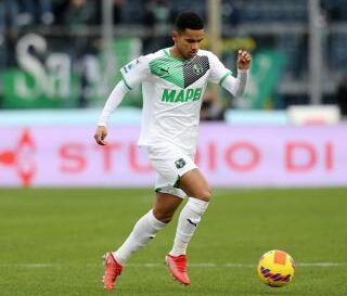 Com assistência de Rogério, Sassuolo se classifica para as quartas da Copa da Itália