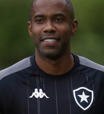 Fabinho garante que Botafogo está pronto para clássico com o Fluminense