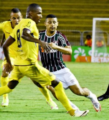 Em rede social, André celebra a marca de 50 jogos na equipe profissional do Fluminense