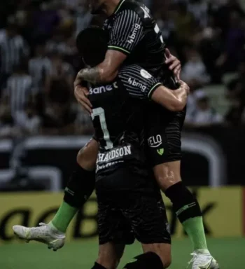 Com show de Victor Luís e Vina, Ceará goleia Globo pela Copa do Nordeste