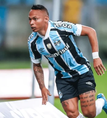 Janderson marca seu primeiro gol pelo Grêmio e ganha moral