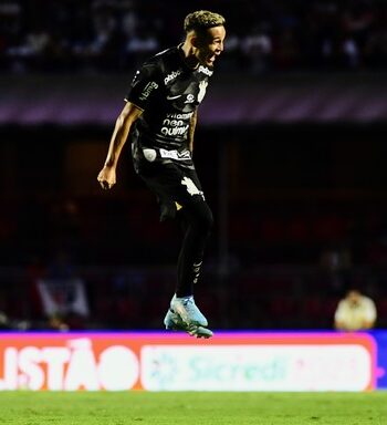 Herói do Corinthians em clássico, Adson comemora fim de jejum no Morumbi: “Dá mais confiança”