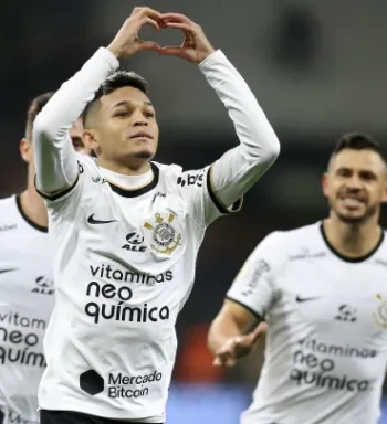 Os números que provam que Adson, do Corinthians, é o melhor Sub-23 do Paulistão