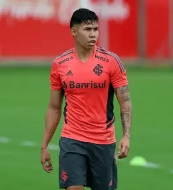 “Clássico não se joga, se ganha”; Nico Hernández chega ao Inter de olho no GreNal e pode atuar em 2 posições com Mano