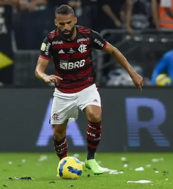 ‘Thiago Maia é um grande volante e não vejo o Uribe tão na frente dele!’, diz Zinho