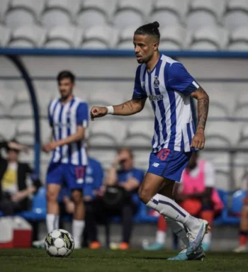 João Marcelo supera em gols os zagueiros do Porto na temporada