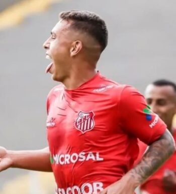 Vinícius Popó, do Capivariano, é o maior artilheiro do Brasil em 2023