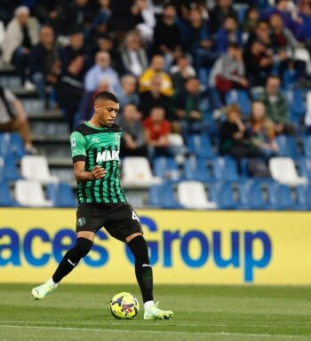 Titular absoluto no Sassuolo, ex-Grêmio Ruan Tressoldi é destaque da equipe na Serie A italiana