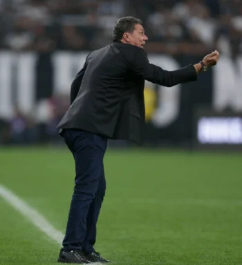 Luxemburgo se encanta com Guilherme Biro: “Dará muitas alegrias ao Corinthians”