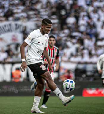 JOVENS DA BASE GANHAM ESPAÇO COM LUXEMBURGO E QUASE TRIPLICAM MINUTAGEM EM CAMPO; COMPARE