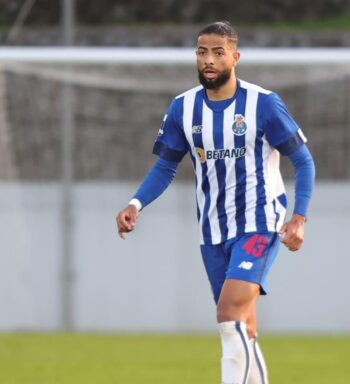 Destaque no Porto B, zagueiro João Marcelo finaliza temporada entre os artilheiros do clube