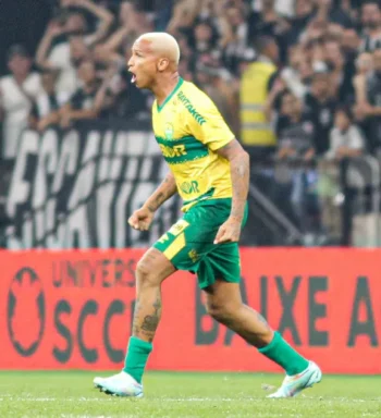 Deyverson, ‘showman’ total en Brasil