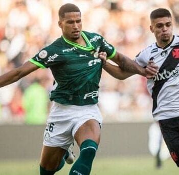 Em meio à crise no Vasco, atacante não se esconde e mostra amadurecimento