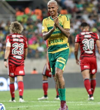 Câmara de Cuiabá aprova projeto e concede título de cidadão cuiabano a Deyverson