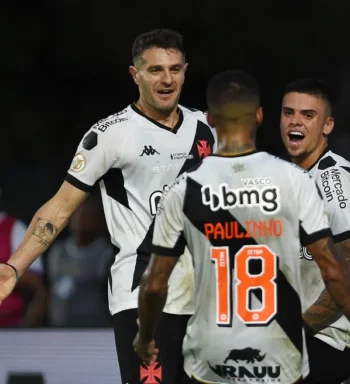 Pec elogia Ramón Díaz e cita amadurecimento no Vasco: “Preparado para corresponder”