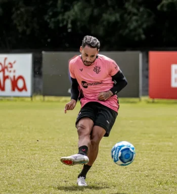 Desfalque contra o Mirassol, Mateus Gonçalves tem 74% de aproveitamento pelo Vitória