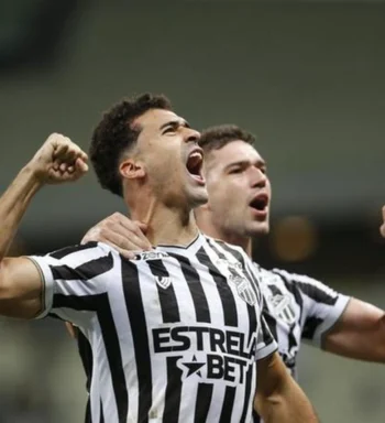 Léo Santos comemora oportunidade com Mancini e elogia treinador: ‘Nos deu muita confiança’