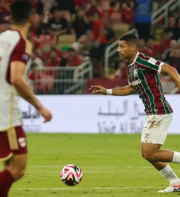 André é eleito o melhor jogador em campo na vitória do Fluminense sobre o Al Ahly no Mundial de Clubes