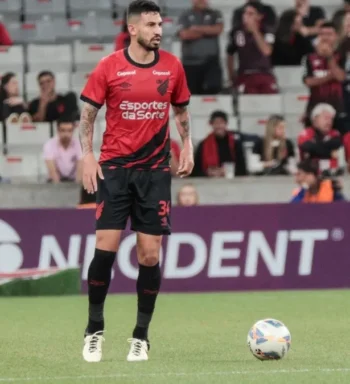 Invicto pelo Athletico em 2024, Pedro Henrique é opção para Cuca contra o Londrina