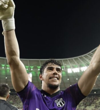 Herói nos pênaltis, Richard exalta torcida do Ceará após título do Cearense: “Estou aqui por eles”