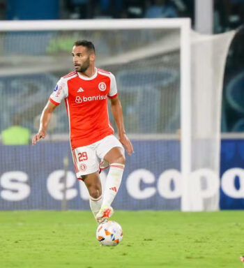 Thiago Maia comemora estreia pelo Inter, mas lamenta empate na Sul-Americana: “Faltou o gol”