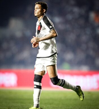 Pelo Vasco, Adson tem melhor média de gols em uma temporada na carreira