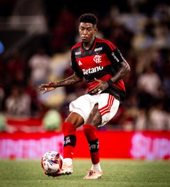 Vitão estreia com o pé direito pelo Flamengo