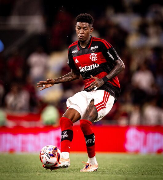 Vitão estreia com o pé direito pelo Flamengo