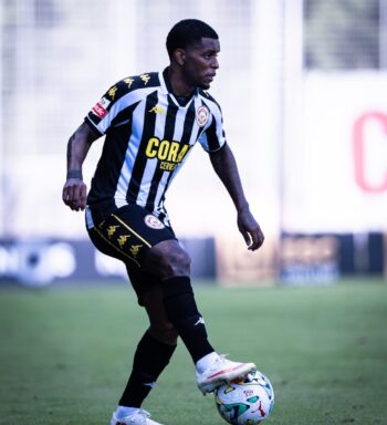 Wesley Gasolina se destaca pelo Nacional e lidera estatísticas entre laterais do Campeonato Português